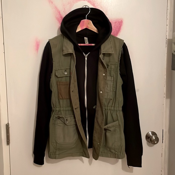 HEI HEI Anthropologie Upcycled Patchwork Embroidered Utility Military Vest Small - Picture 11 of 11